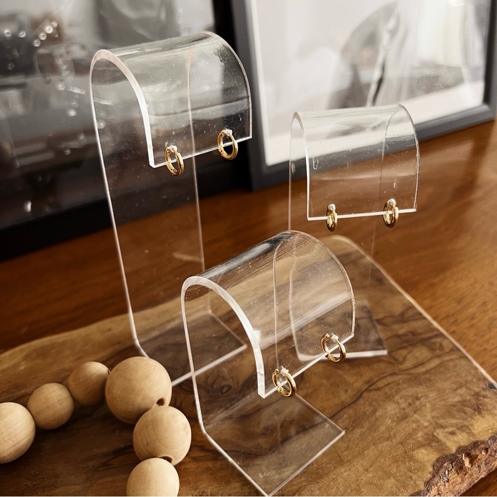 18K GOLD PLATED MINI HOOPS - Picture 1 of 6